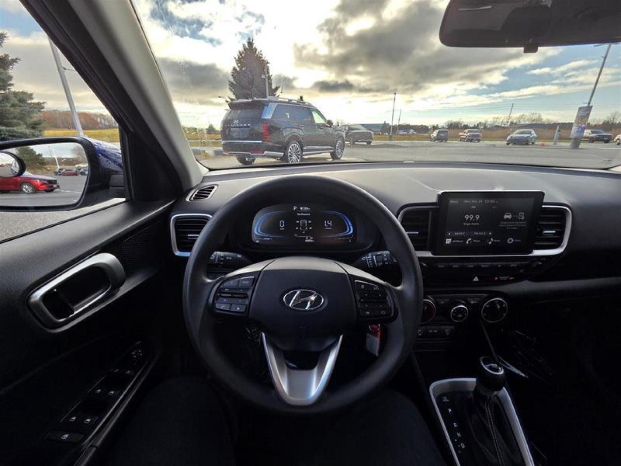 2023 Hyundai Venue FWD Essential (Two-Tone) Photo