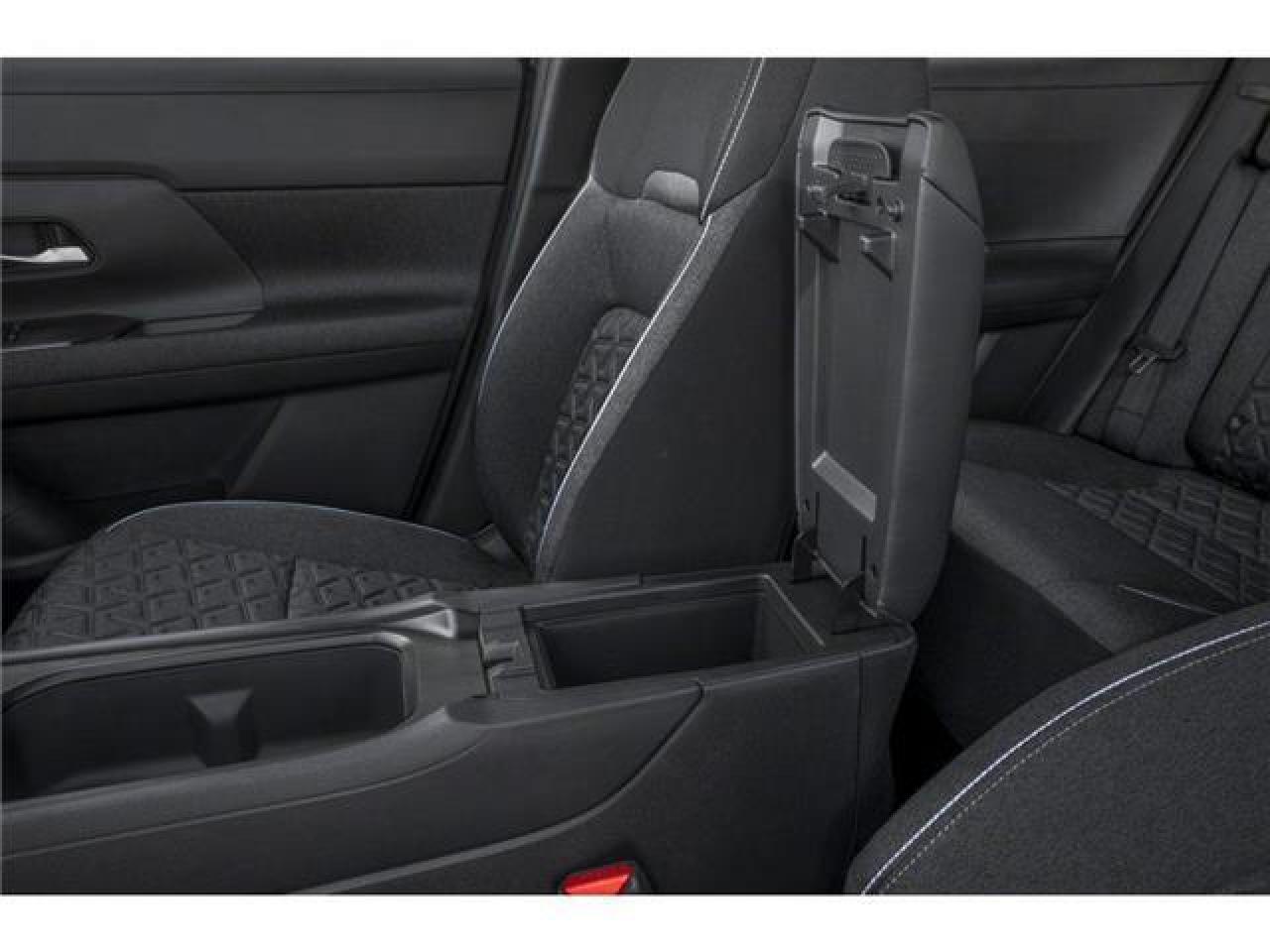 2026 Nissan Kicks SV Photo