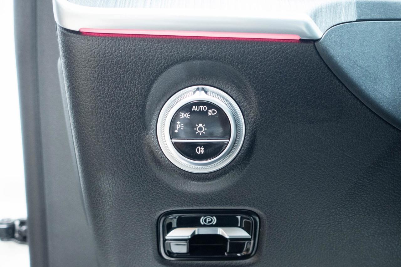 2023 Mercedes-Benz C-Class C300 4MATIC Sedan Photo