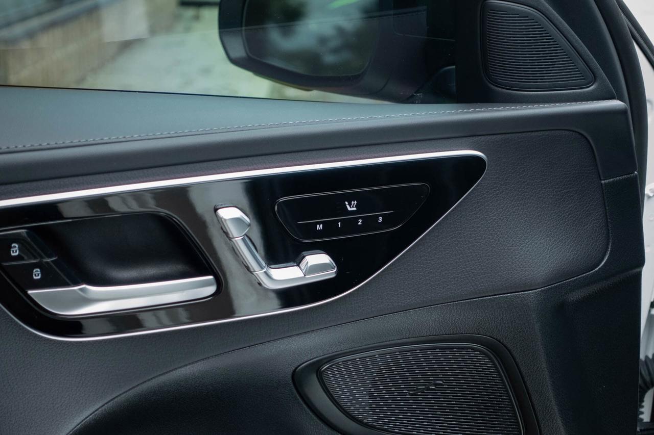 2023 Mercedes-Benz C-Class C300 4MATIC Sedan Photo