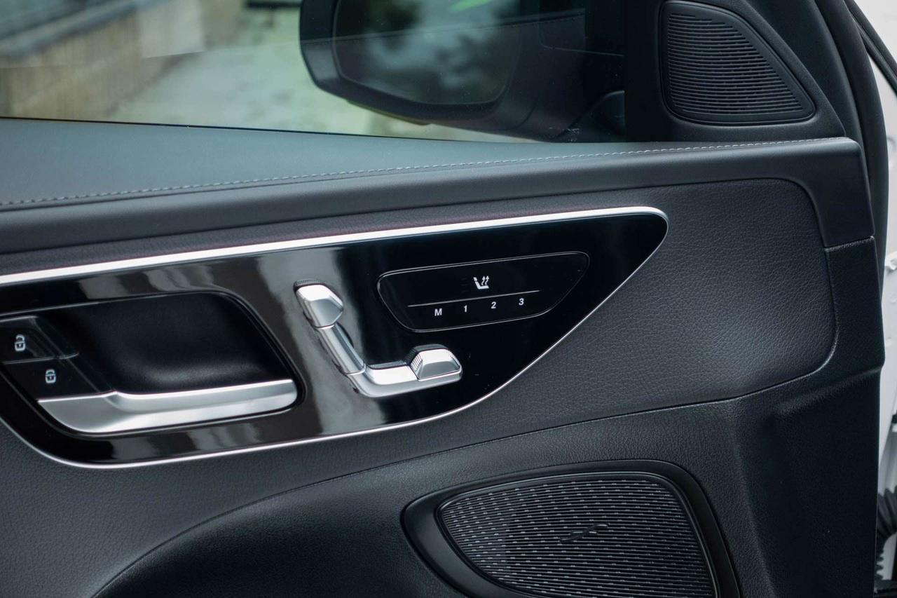 2023 Mercedes-Benz C-Class C300 4MATIC Sedan Photo
