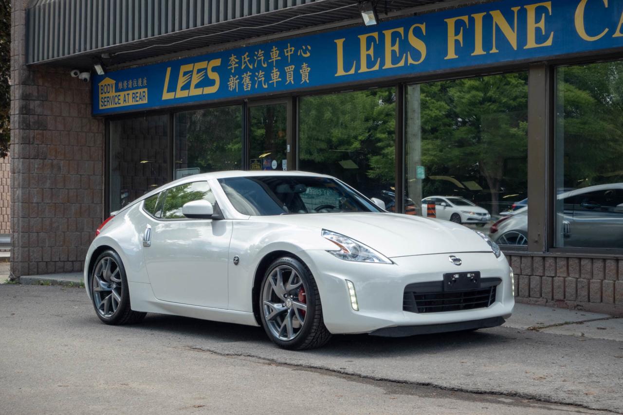 2017 Nissan 370Z 370Z Coupe Sport Touring Photo0