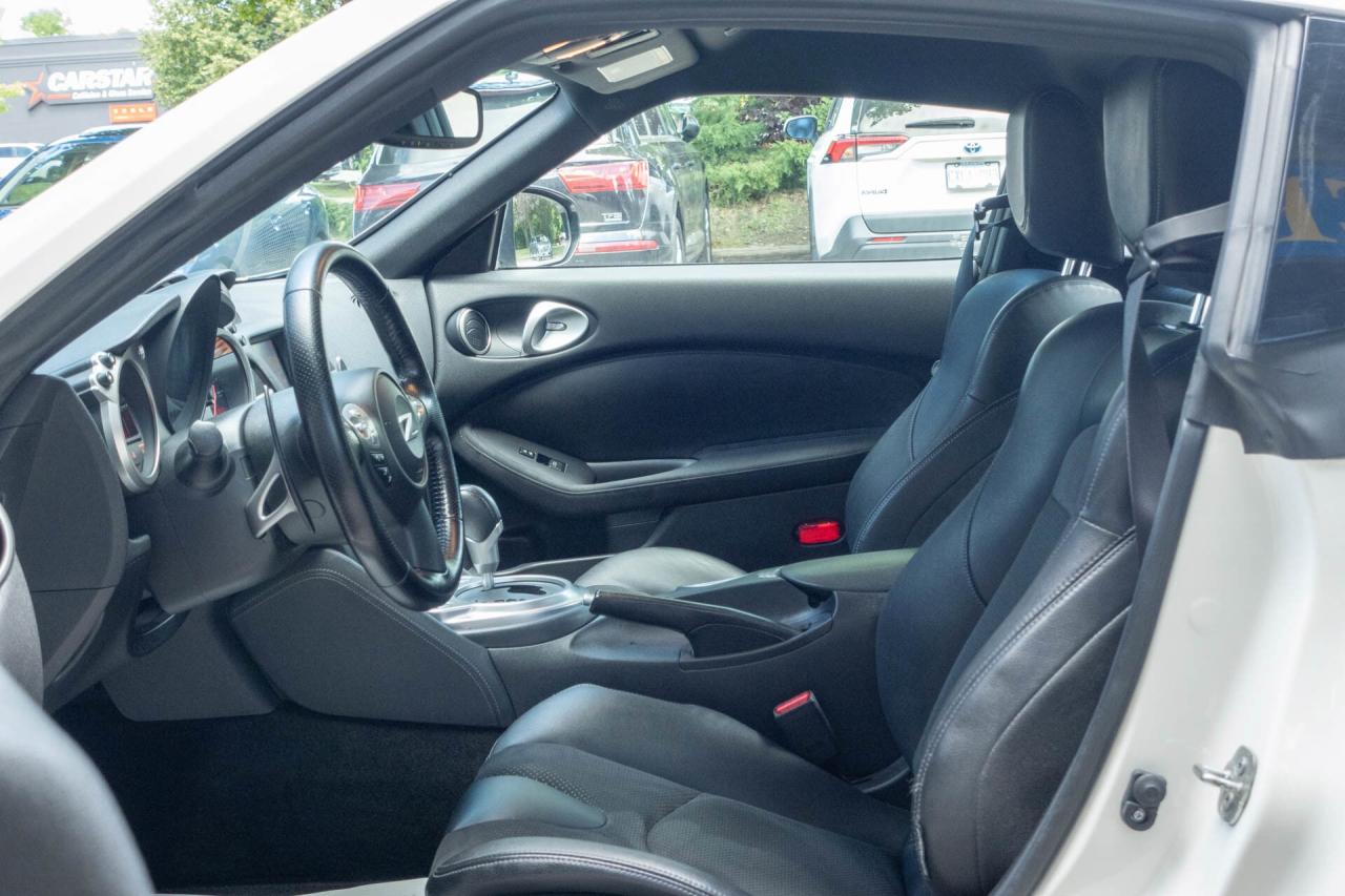 2017 Nissan 370Z 370Z Coupe Sport Touring Photo