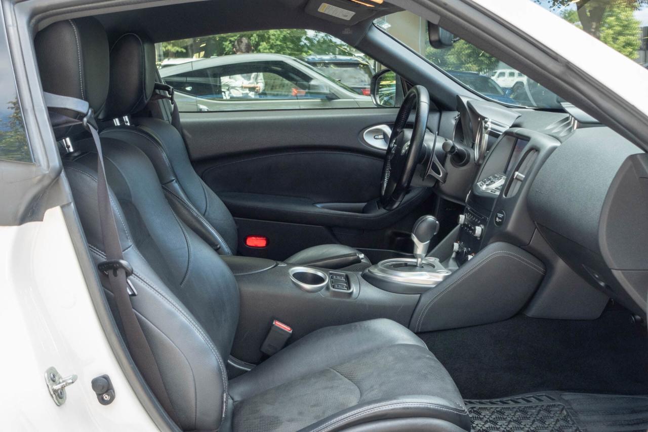 2017 Nissan 370Z 370Z Coupe Sport Touring Photo