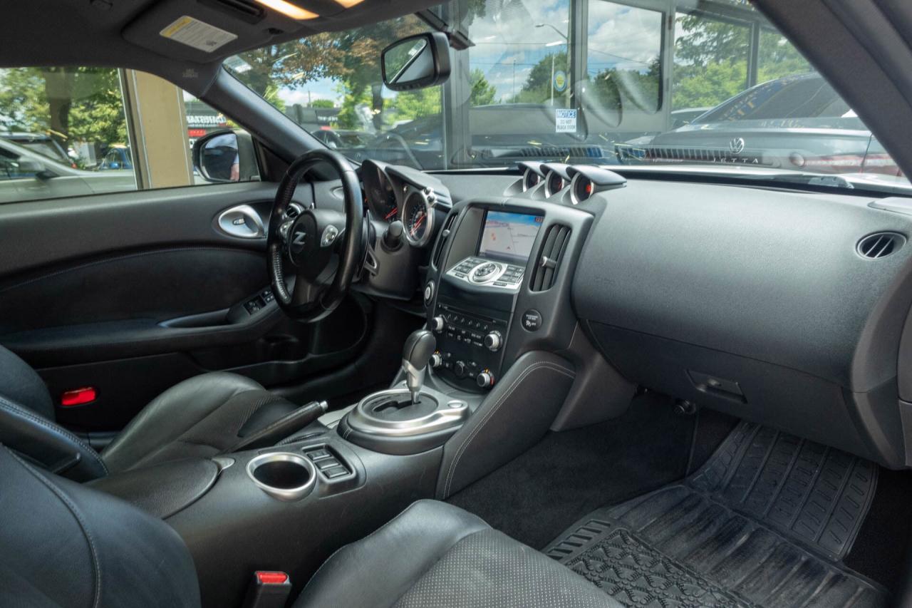 2017 Nissan 370Z 370Z Coupe Sport Touring Photo