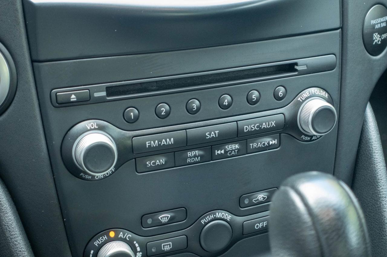 2017 Nissan 370Z 370Z Coupe Sport Touring Photo