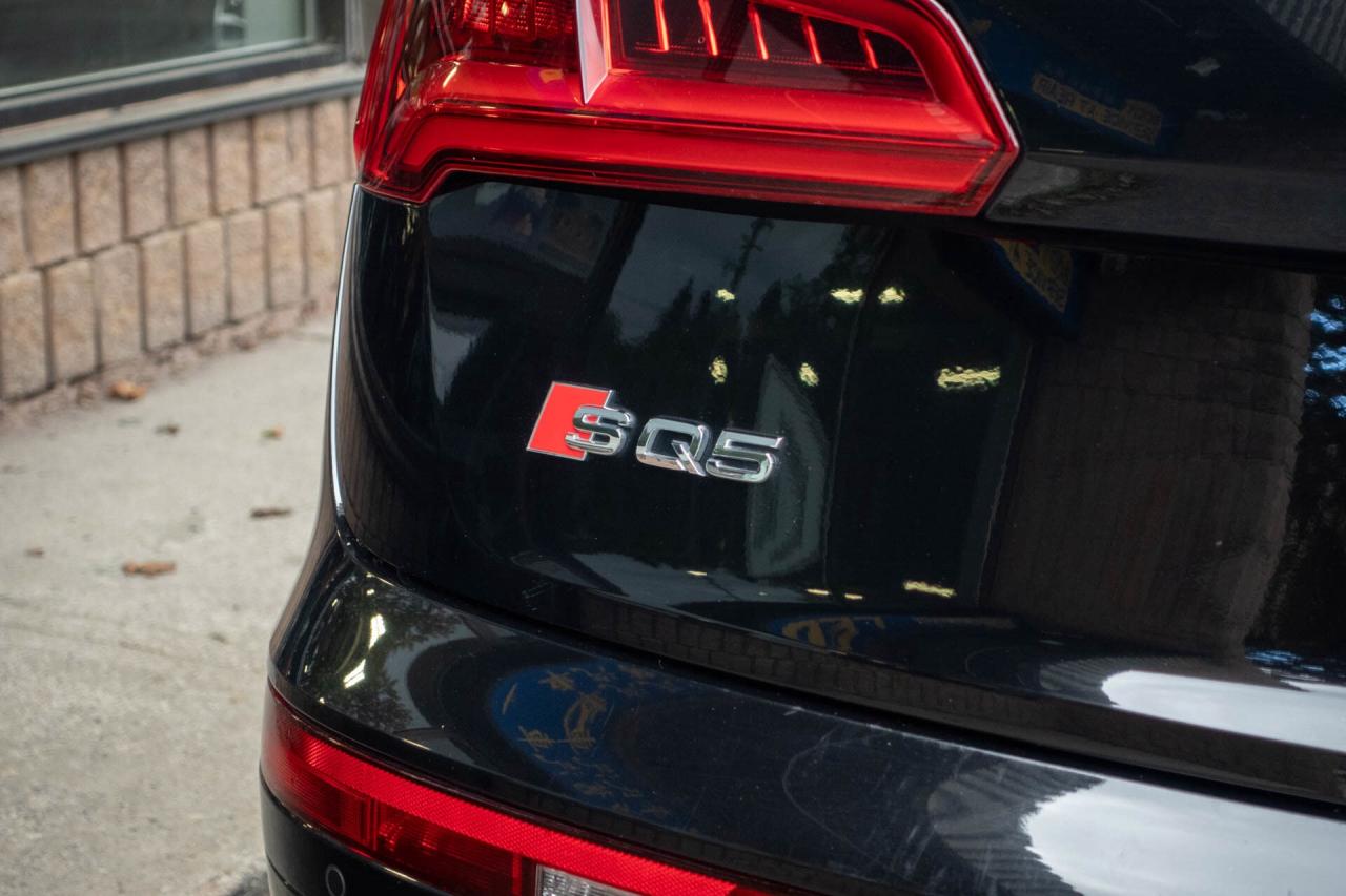 2018 Audi SQ5 3.0T Progressiv Quattro Photo