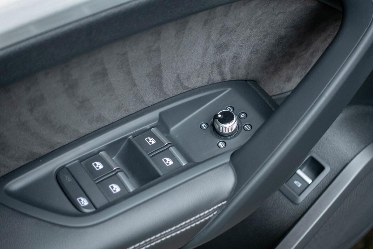 2018 Audi SQ5 3.0T Progressiv Quattro Photo