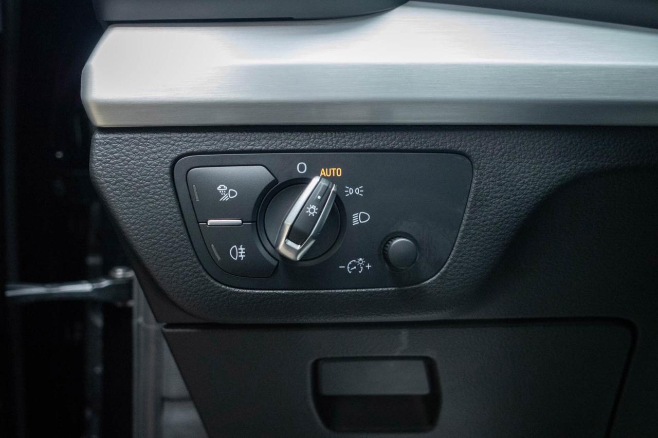 2018 Audi SQ5 3.0T Progressiv Quattro Photo