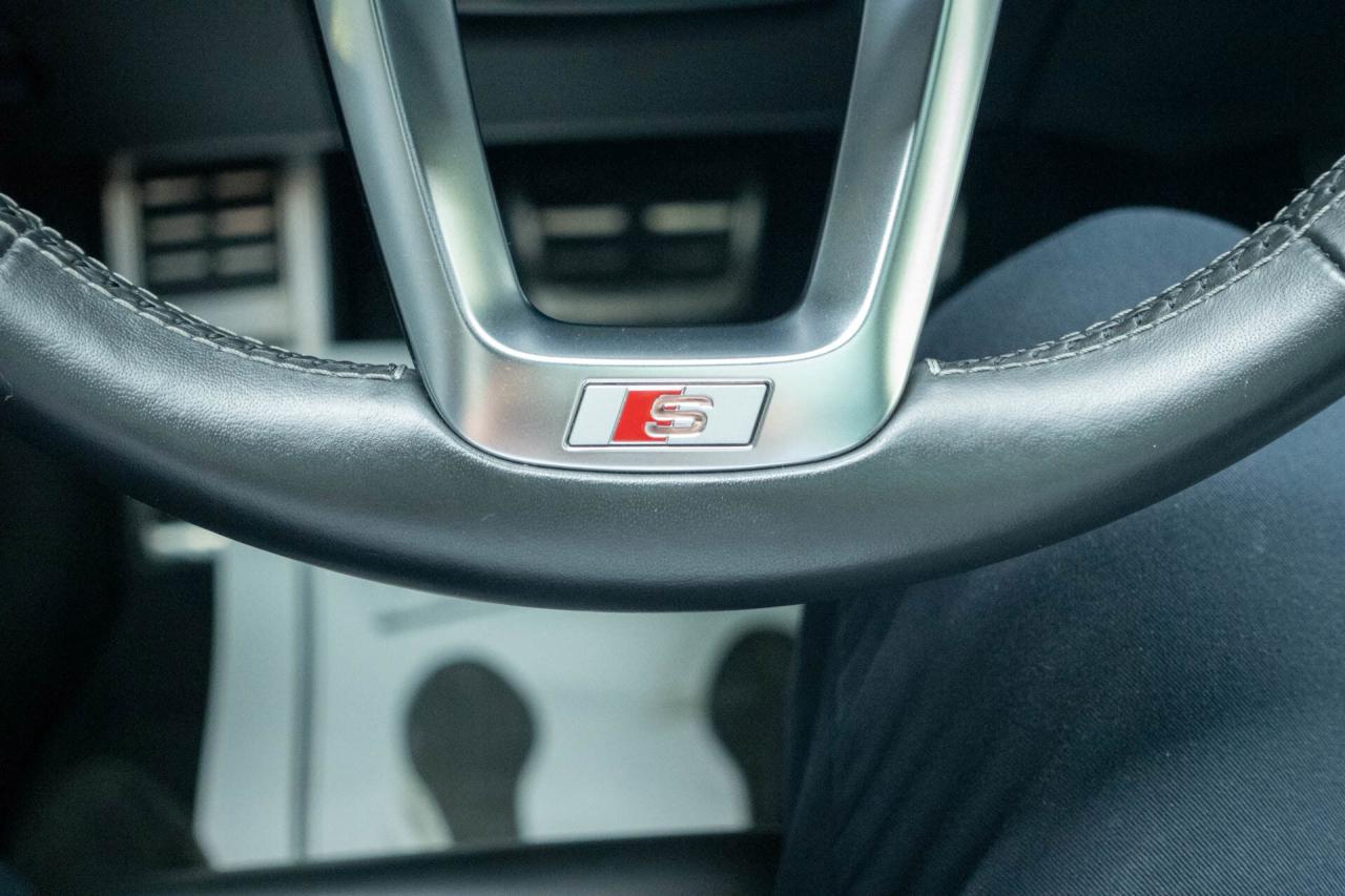 2018 Audi SQ5 3.0T Progressiv Quattro Photo