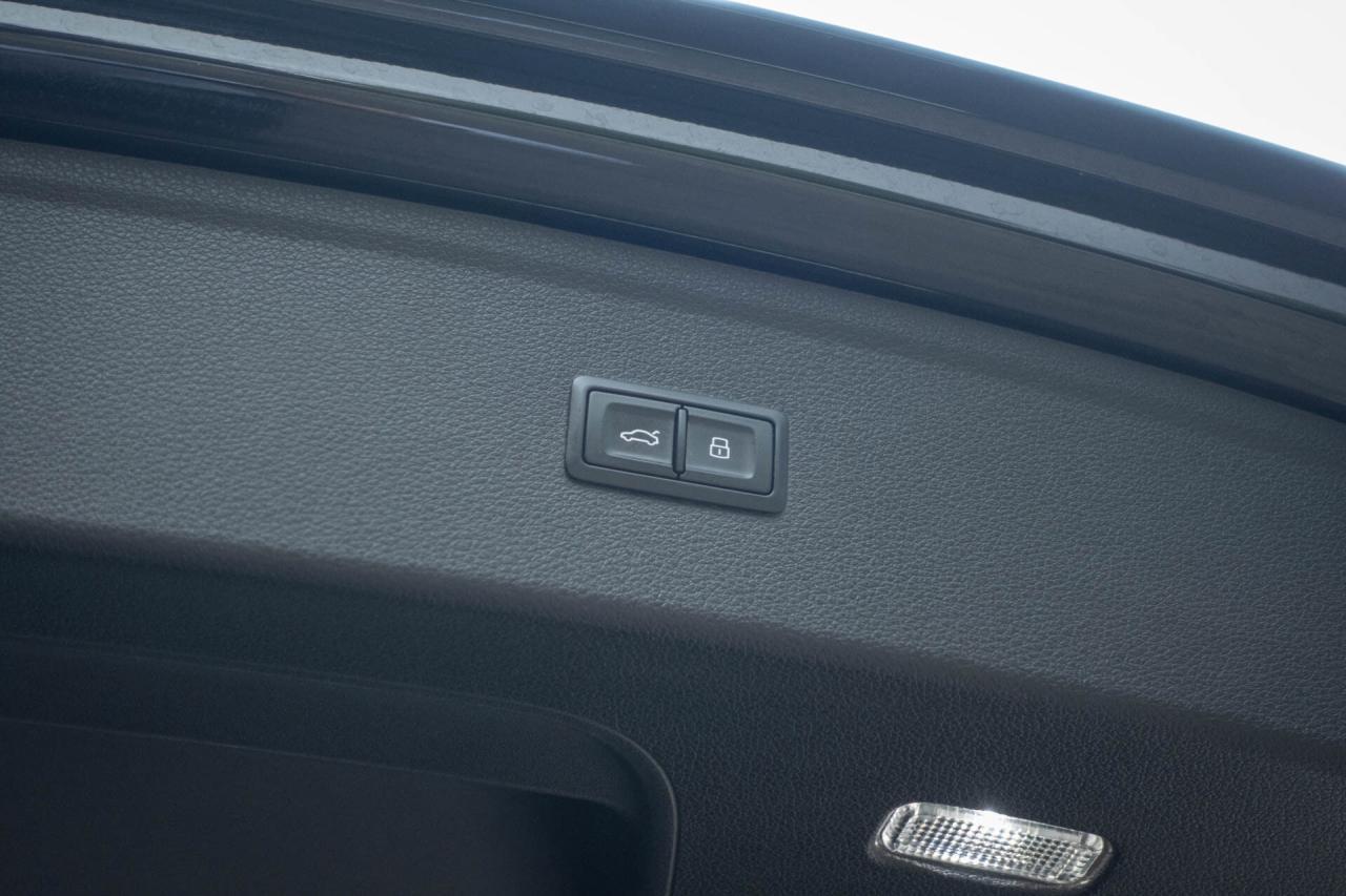 2018 Audi SQ5 3.0T Progressiv Quattro Photo