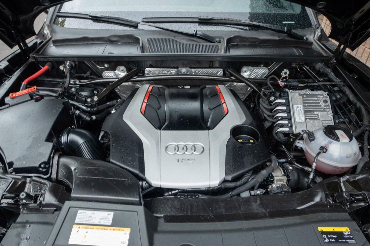 2018 Audi SQ5 3.0T Progressiv Quattro Photo