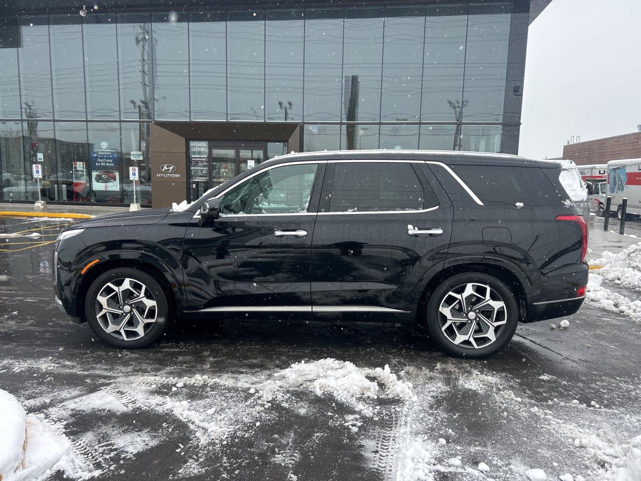 2021 Hyundai PALISADE Ultimate Calli 7-Pass   Starting from 5.29% OAC Photo