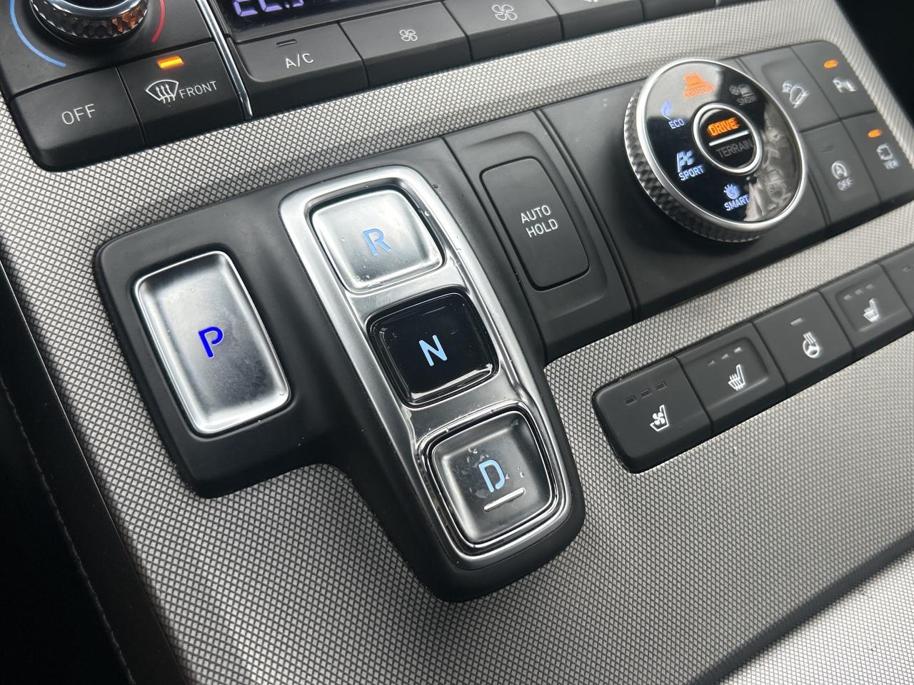 2021 Hyundai PALISADE Ultimate Calligraphy 7-Passenger AWD Photo