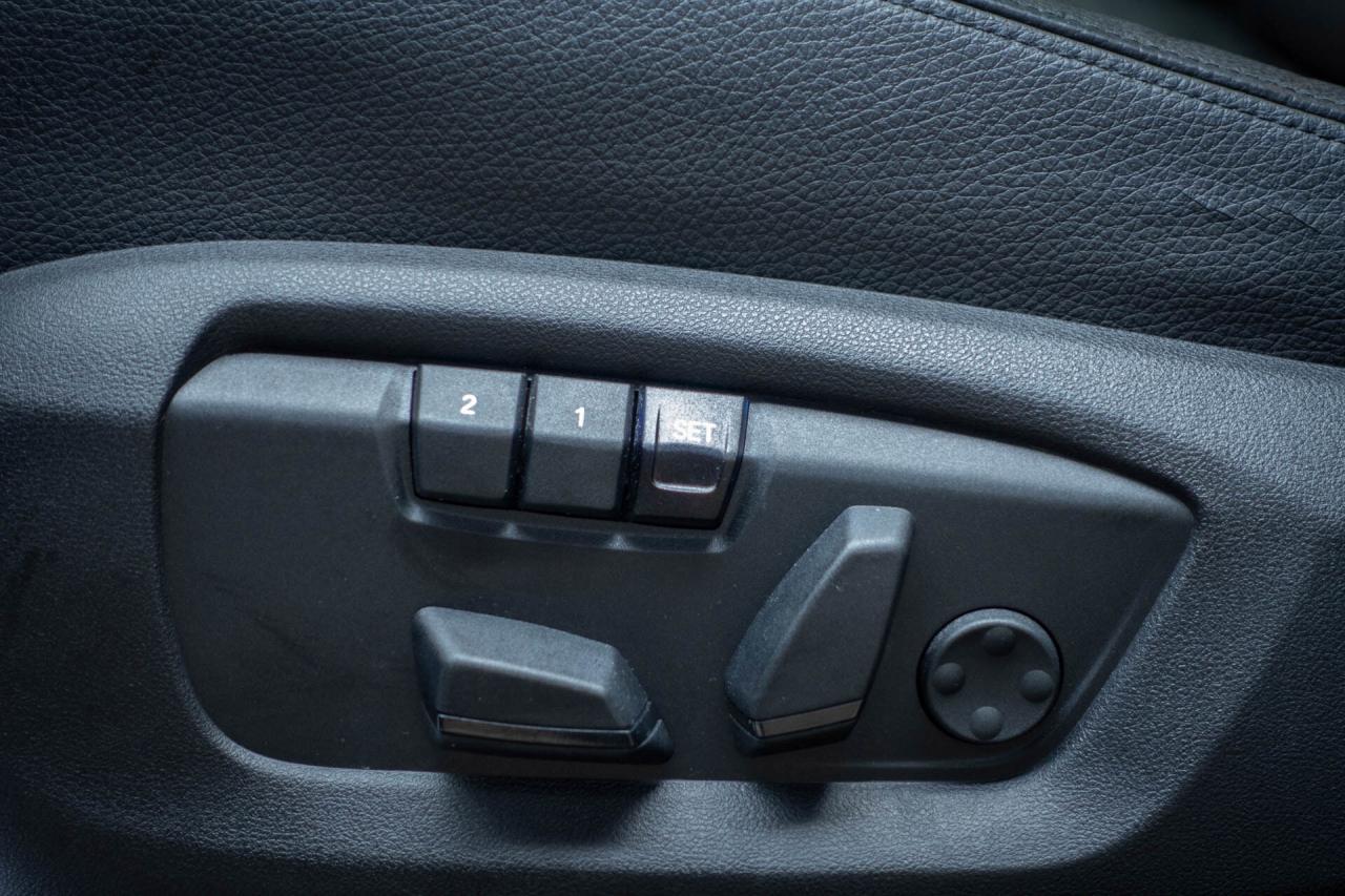 2015 BMW X6 xDrive35i Photo