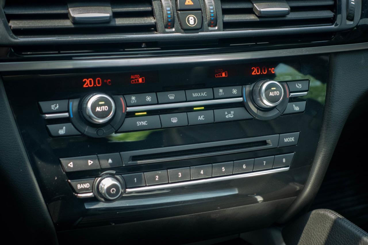 2015 BMW X6 xDrive35i Photo