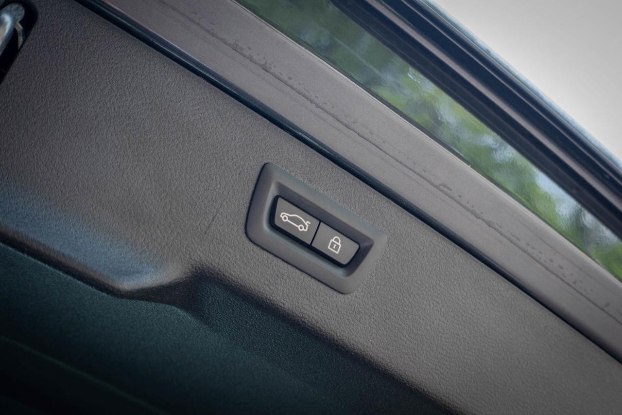 2015 BMW X6 xDrive35i Photo