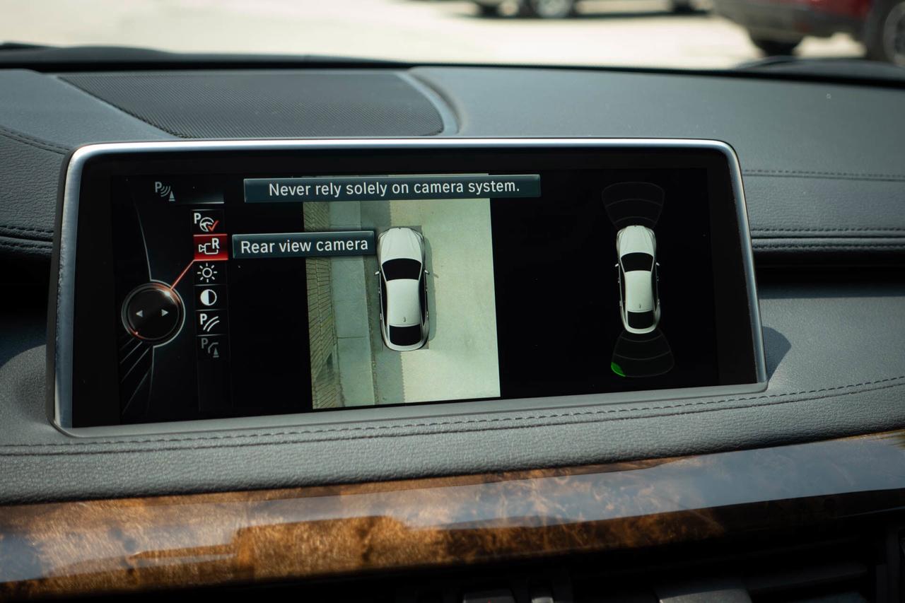 2015 BMW X6 xDrive35i Photo