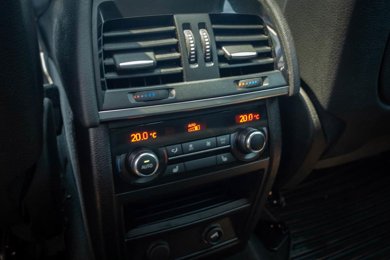 2015 BMW X6 xDrive35i Photo