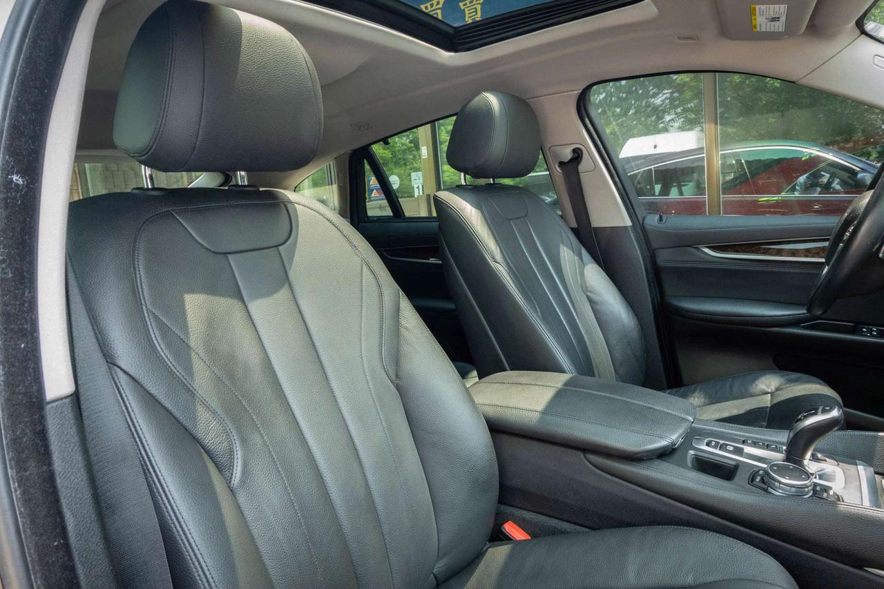 2015 BMW X6 xDrive35i Photo