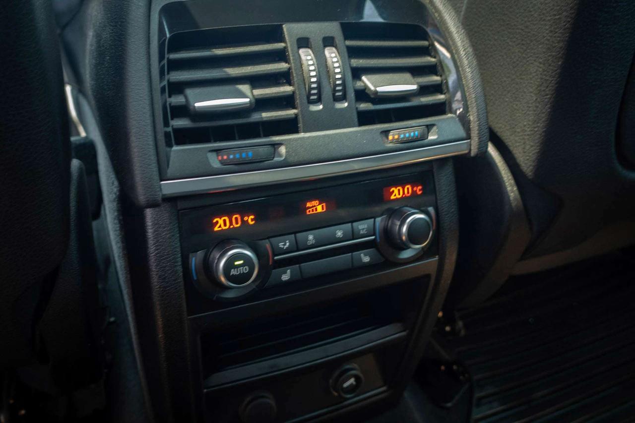 2015 BMW X6 xDrive35i Photo