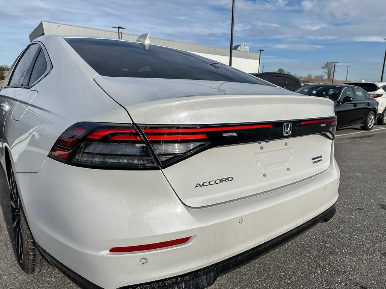 2025 Honda Accord Hybrid TOURING Photo