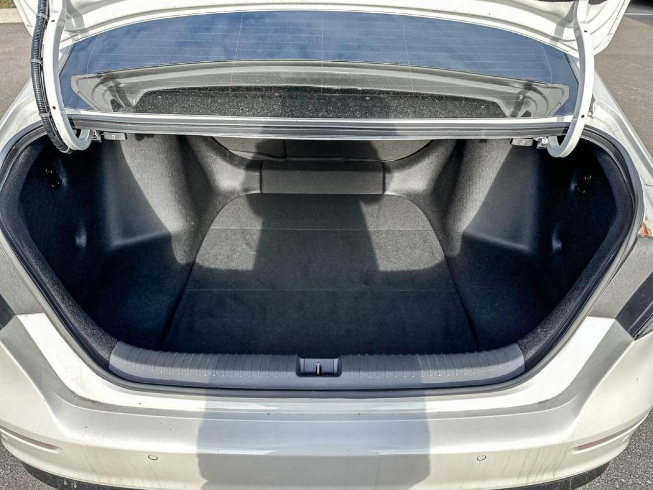 2025 Honda Accord Hybrid TOURING Photo