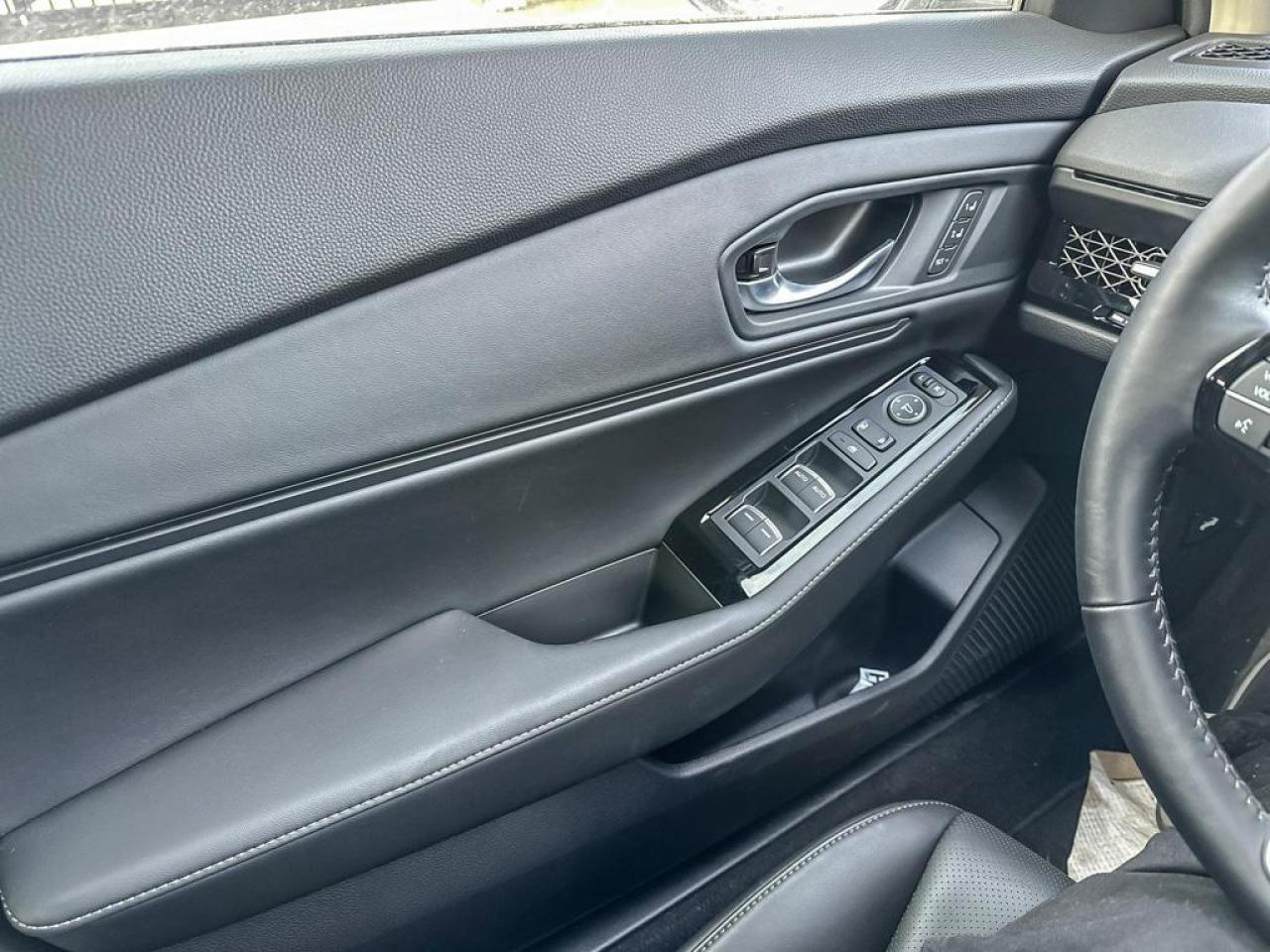 2025 Honda Accord Hybrid TOURING Photo