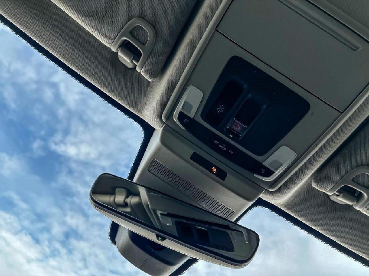 2025 Honda Accord Hybrid TOURING Photo