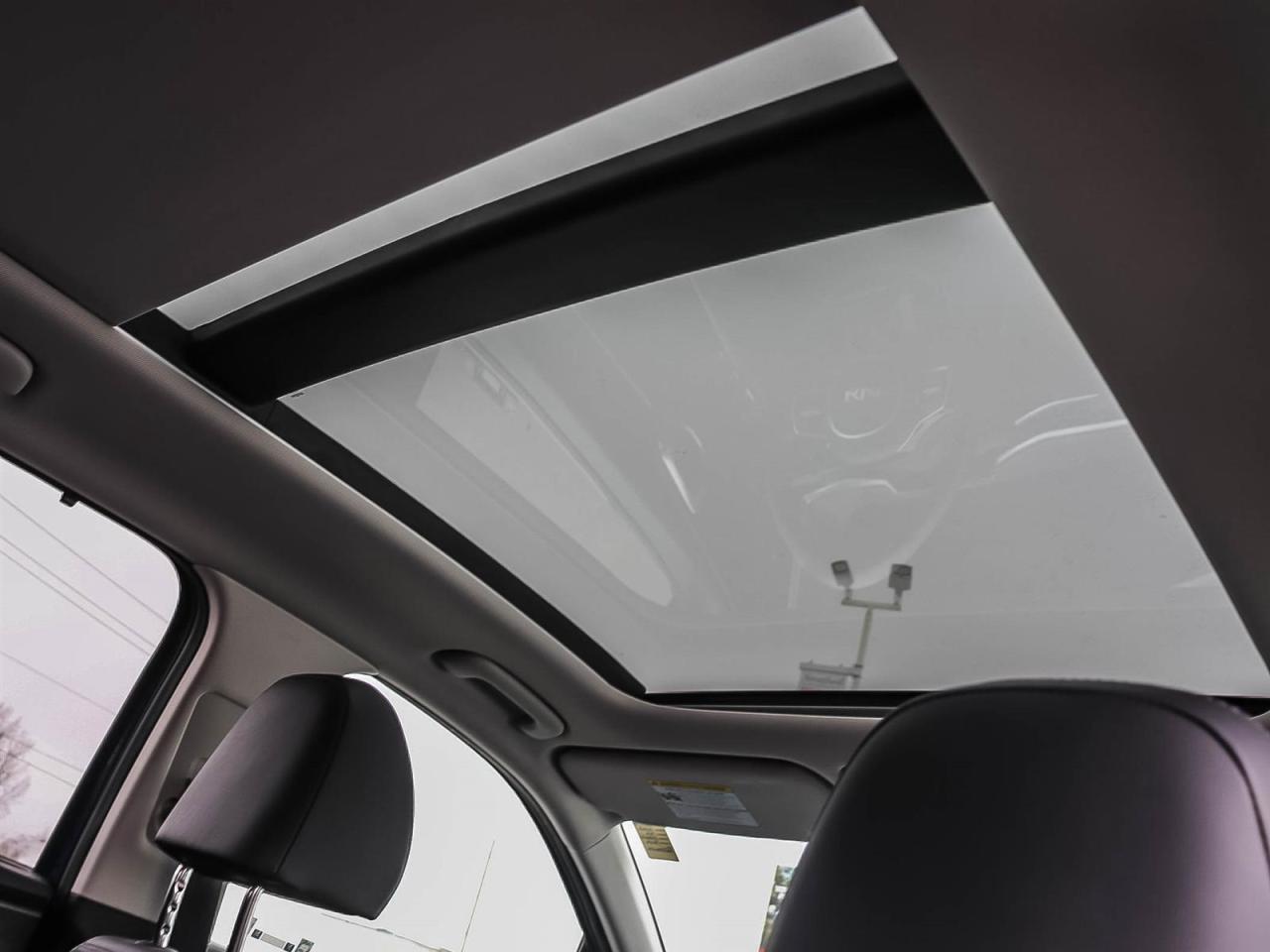 2025 Kia Sorento X-LINE LIMITED   SNOW TIRES INCLUDED   CLEAN Photo