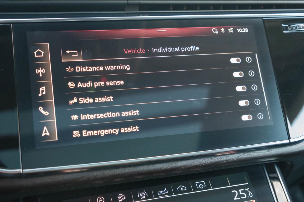 2019 Audi Q8 Progressiv Photo