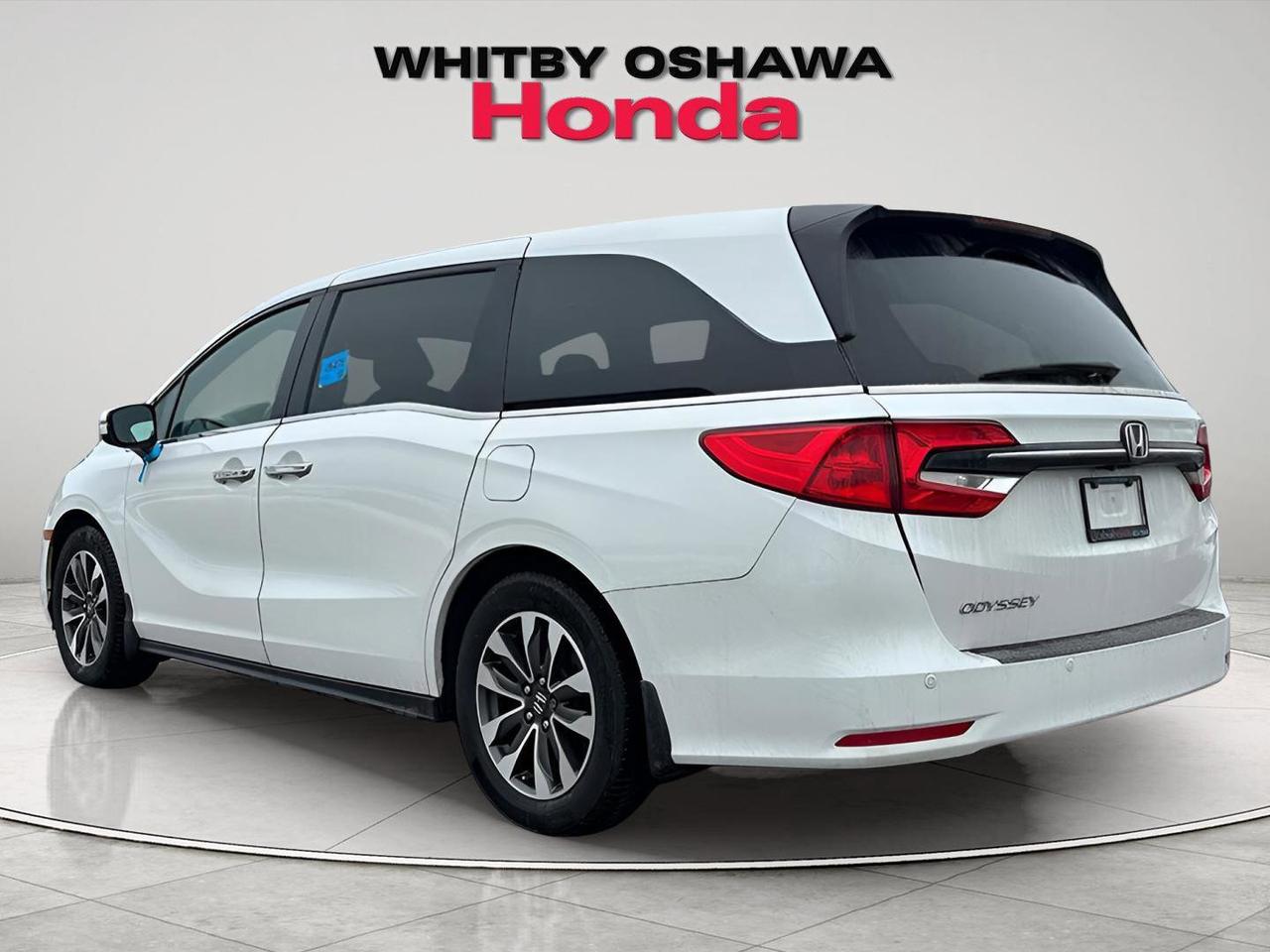 2022 Honda Odyssey Heated Seats l Heated Steering Wheel Photo2