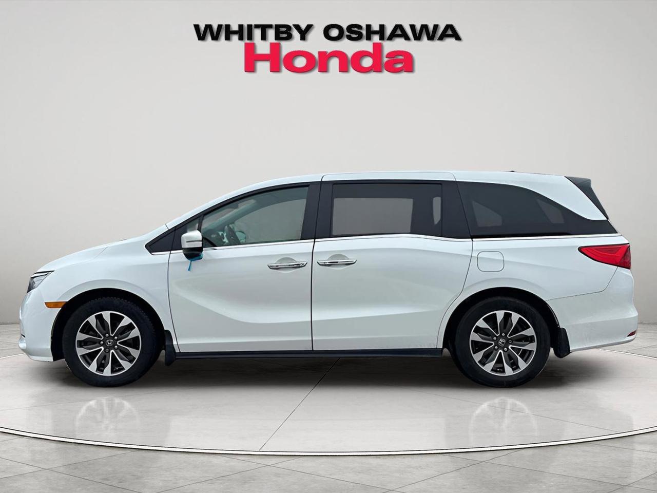 2022 Honda Odyssey Heated Seats l Heated Steering Wheel Photo