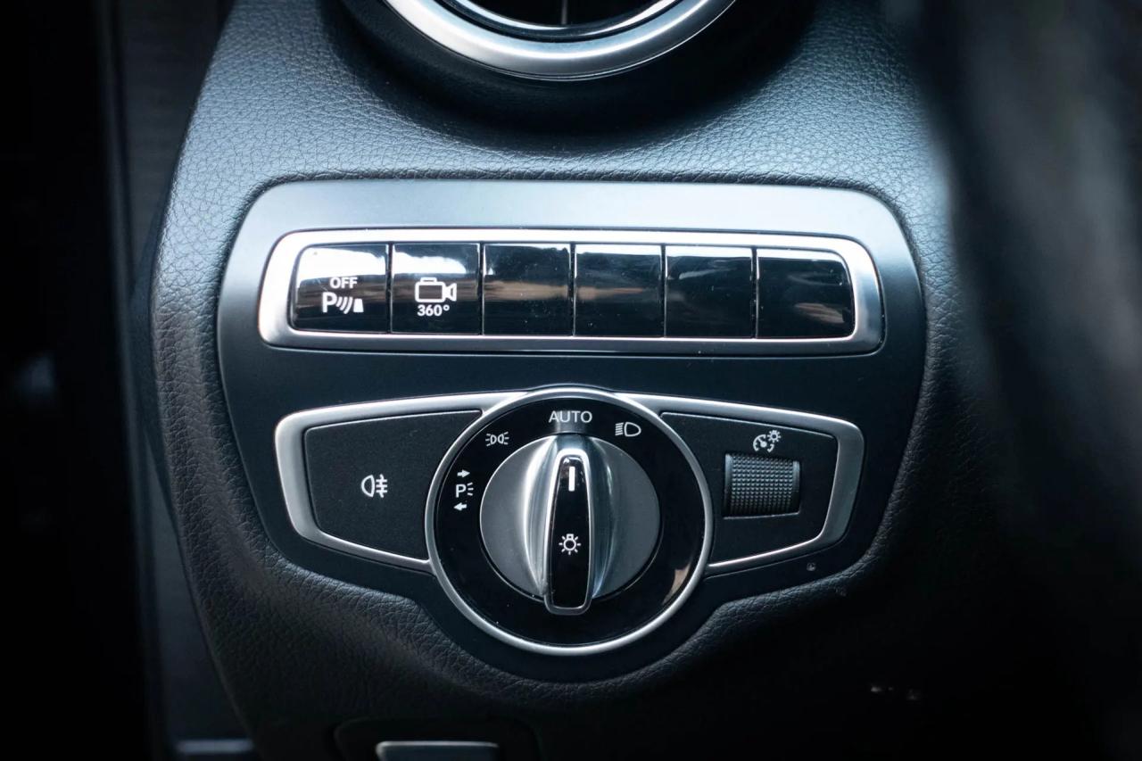 2017 Mercedes-Benz C-Class C300 4MATIC Sedan Photo