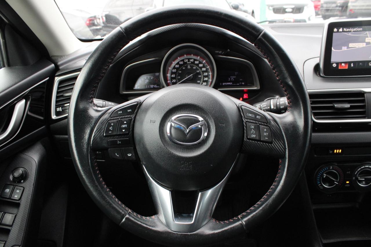 2016 Mazda MAZDA3 i Touring   Hatchback   No Accident   $83/Weekly Photo