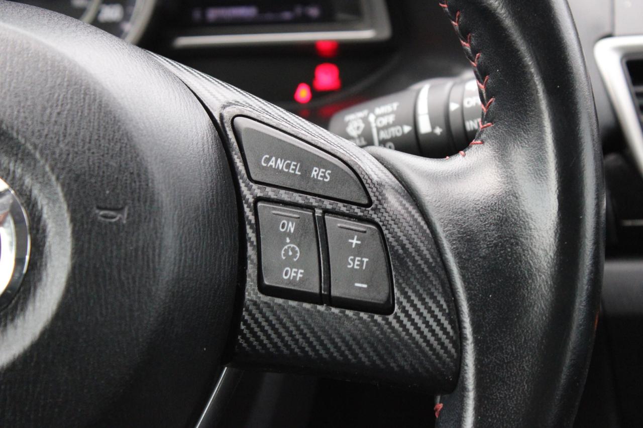 2016 Mazda MAZDA3 i Touring   Hatchback   No Accident   $83/Weekly Photo