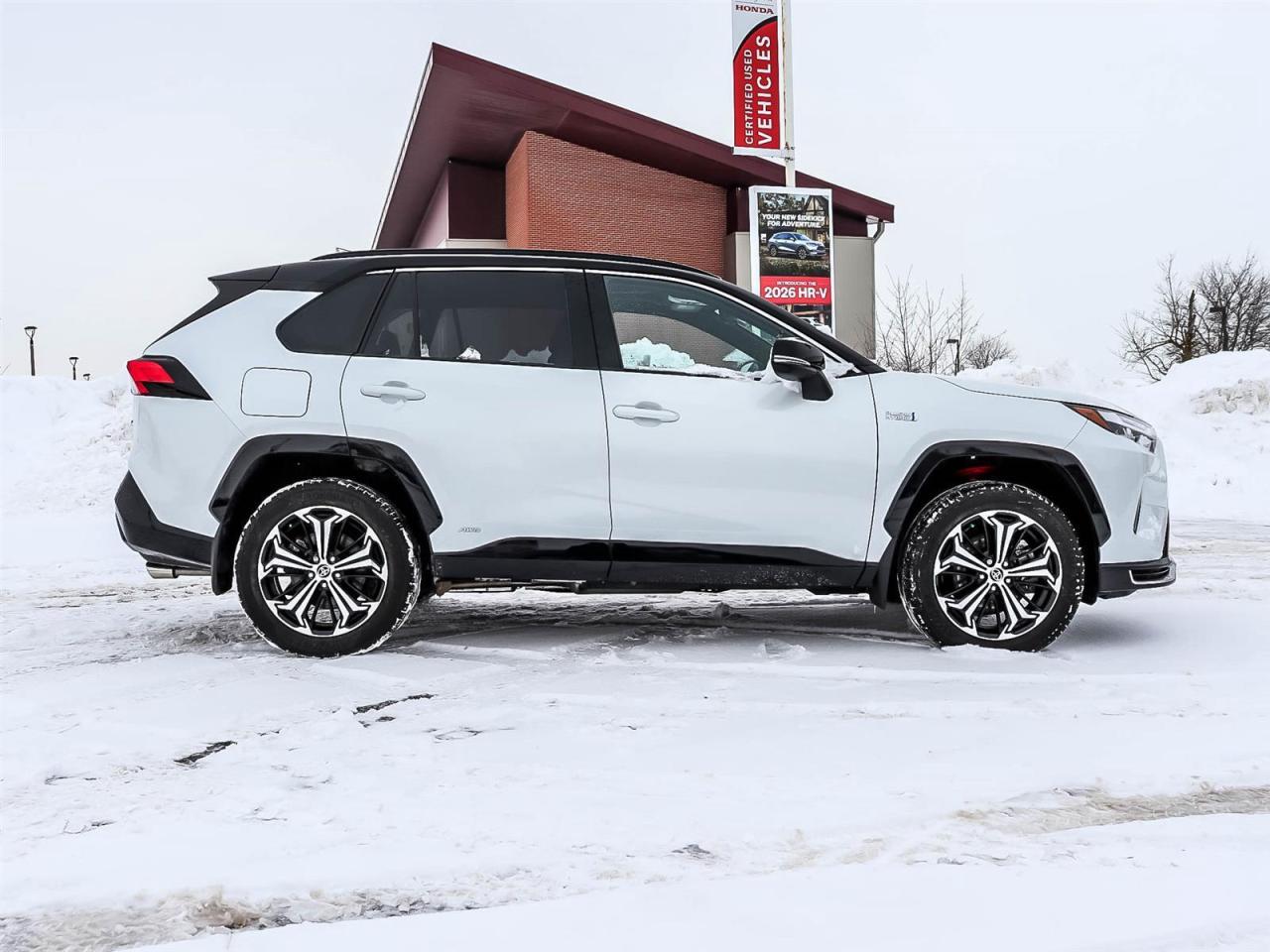 2024 Toyota RAV4 Prime XSE   PLUG IN HYBRID   LOW LOW MILEAGE Photo