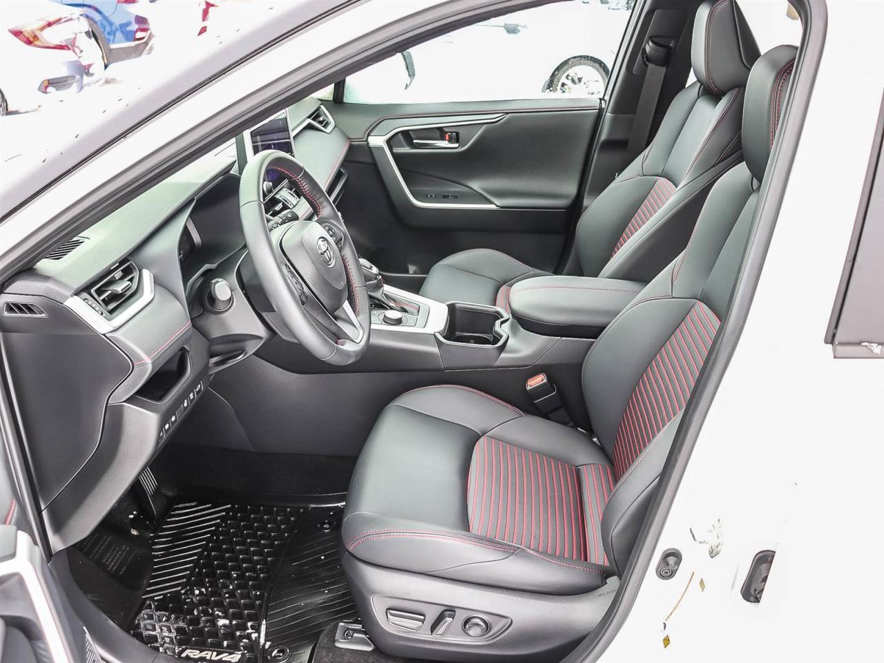 2024 Toyota RAV4 Prime XSE   PLUG IN HYBRID   LOW LOW MILEAGE Photo