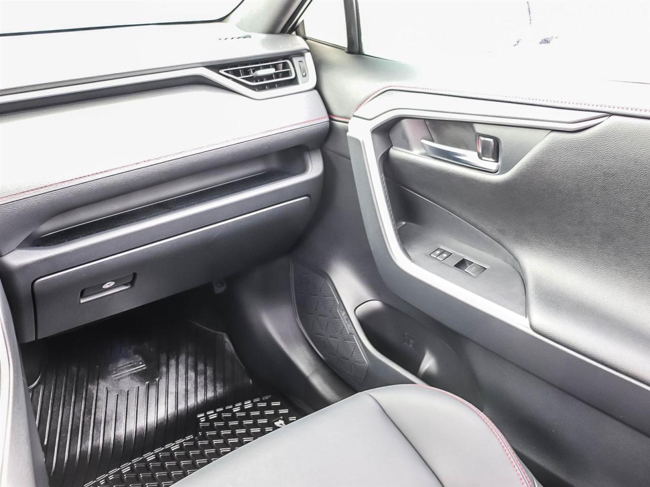 2024 Toyota RAV4 Prime XSE   PLUG IN HYBRID   LOW LOW MILEAGE Photo