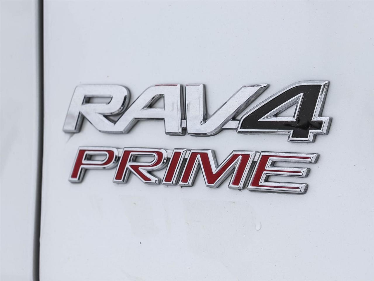 2024 Toyota RAV4 Prime XSE   PLUG IN HYBRID   LOW LOW MILEAGE Photo