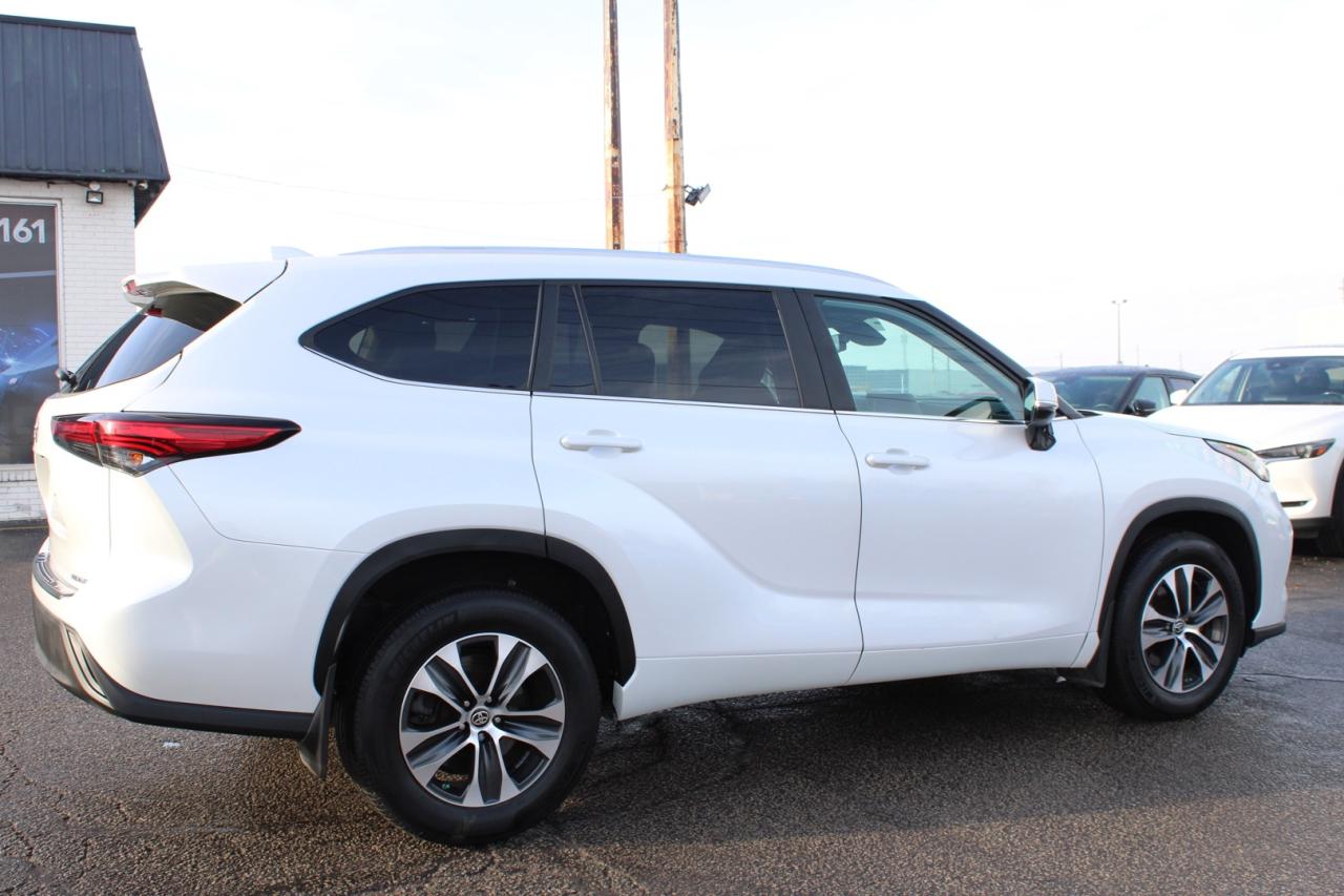 2023 Toyota Highlander XLE AWD 2.4L Navigation Camera 8 Passenger $134/We Photo