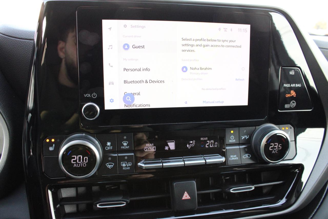 2023 Toyota Highlander XLE AWD 2.4L Navigation Camera 8 Passenger $134/We Photo