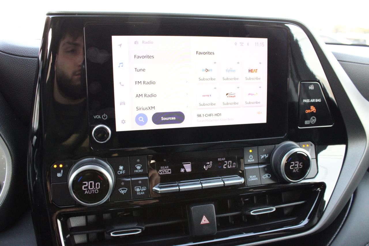 2023 Toyota Highlander XLE AWD 2.4L Navigation Camera 8 Passenger $134/We Photo