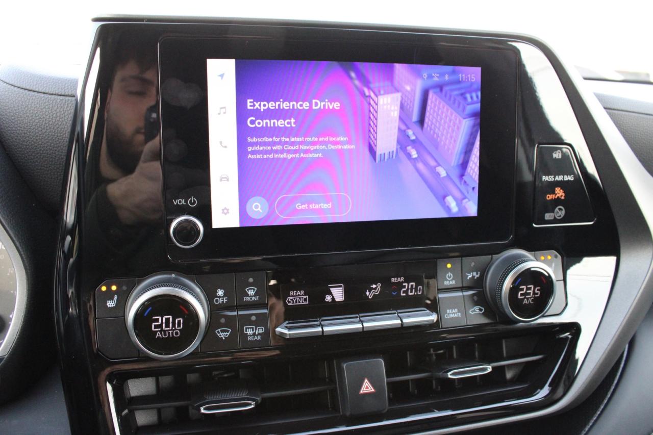 2023 Toyota Highlander XLE AWD 2.4L Navigation Camera 8 Passenger $134/We Photo