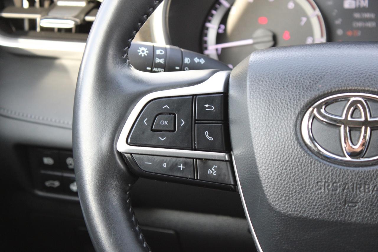 2023 Toyota Highlander XLE AWD 2.4L Navigation Camera 8 Passenger $134/We Photo