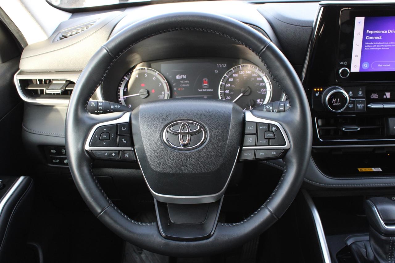 2023 Toyota Highlander XLE AWD 2.4L Navigation Camera 8 Passenger $134/We Photo