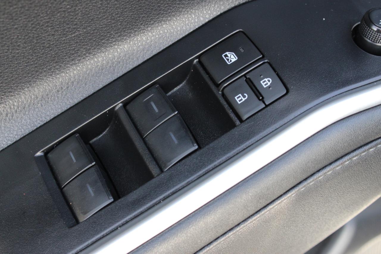 2023 Toyota Highlander XLE AWD 2.4L Navigation Camera 8 Passenger $134/We Photo