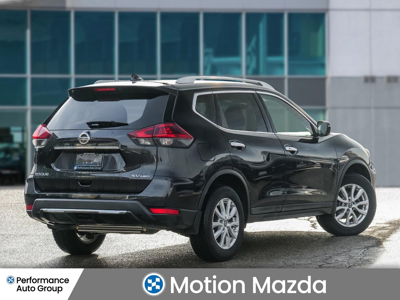 2018 Nissan Rogue AWD SV   FRESH TRADE   CLEAN CARFAX   HEATED SEATS Photo2