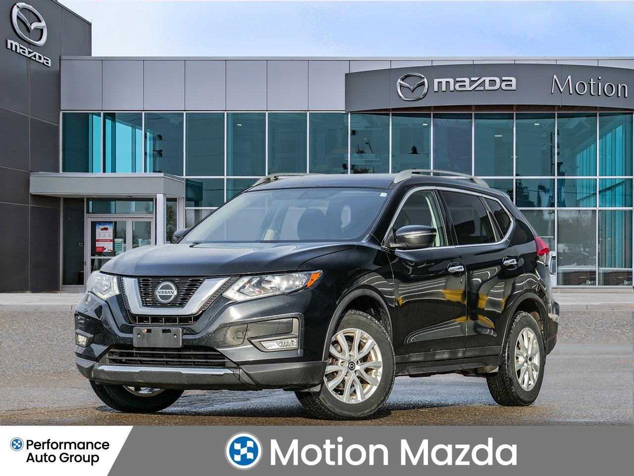 2018 Nissan Rogue AWD SV   FRESH TRADE   CLEAN CARFAX   HEATED SEATS Photo0