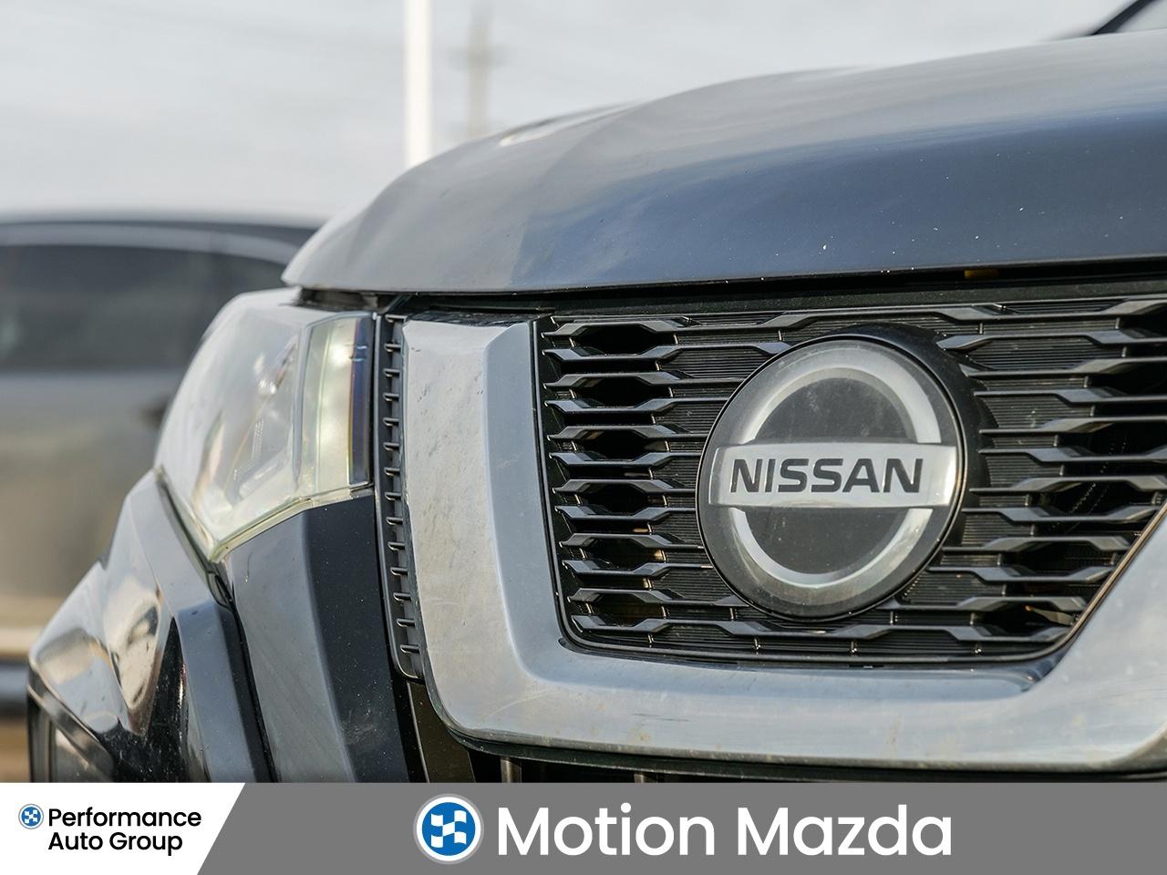 2018 Nissan Rogue AWD SV   FRESH TRADE   CLEAN CARFAX   HEATED SEATS Photo